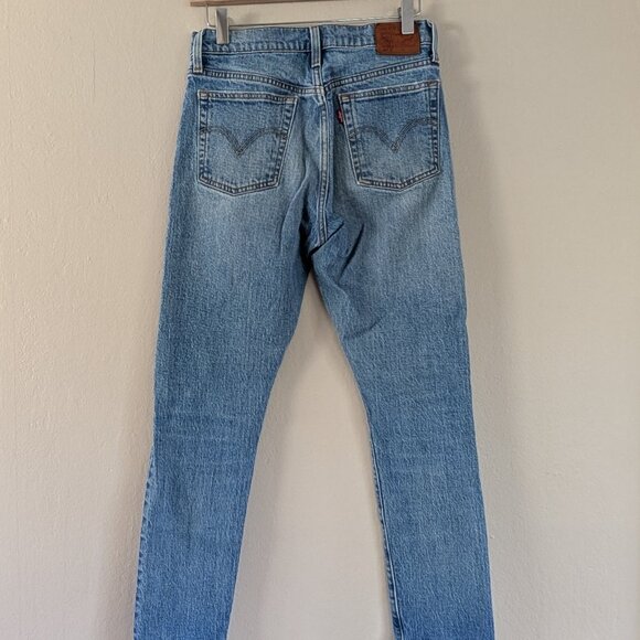 Levi's‎ 501 Women's Skinny Jeans Leave a Trace Light Wash W27 L28 Distressed - Picture 10 of 16